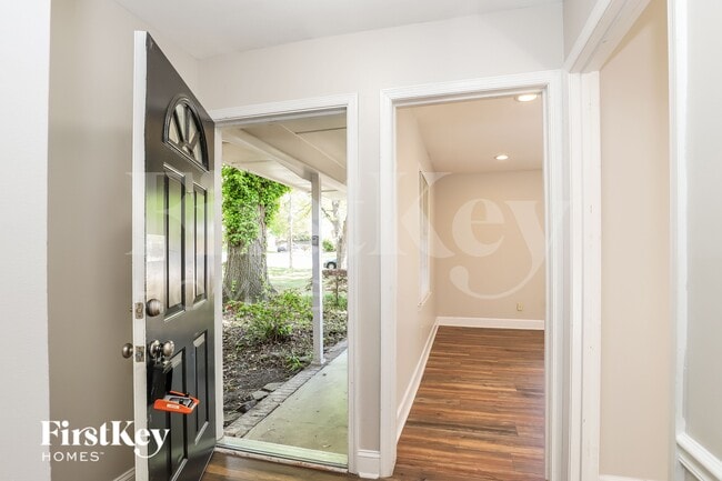 Photo - 1913 Middlewood Ct