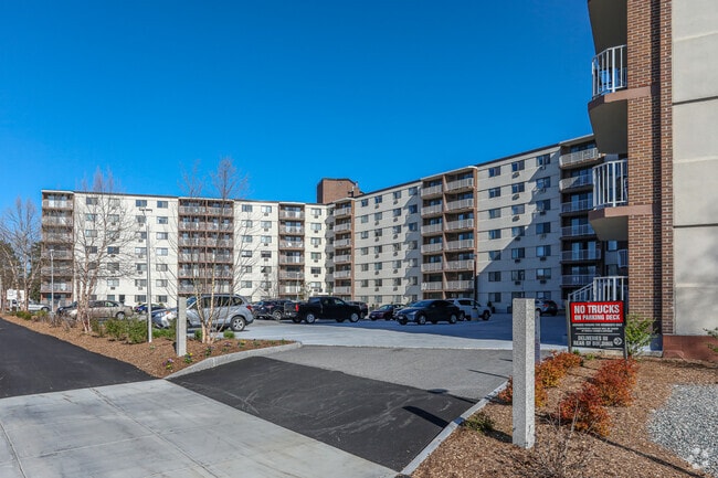 131 Coolidge Ave - Charles River Towers Apartments