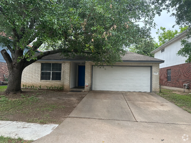 Building Photo - 1009 Hughmont Dr Rental