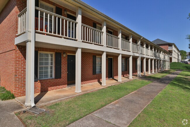 Riverbank Commons