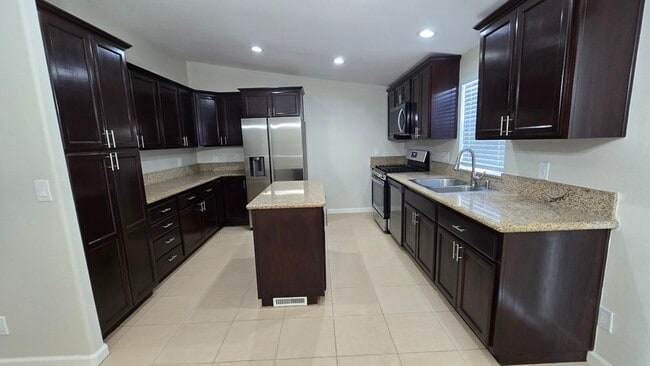 Building Photo - 17805 Brazier Dr Unit 2 Rental