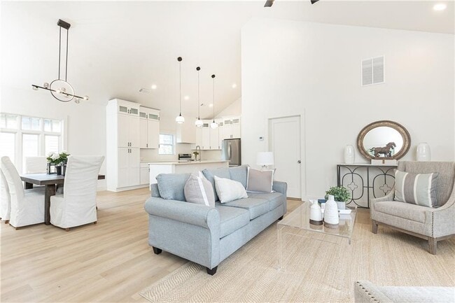 Photo - 433 Trabert Ave NW