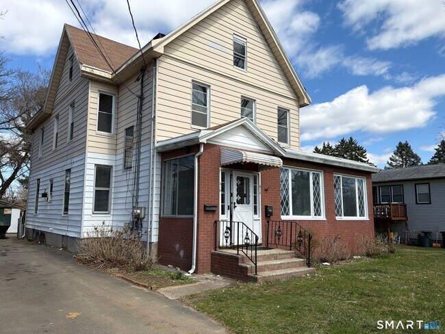 Photo - 316 W Main St Unit 1