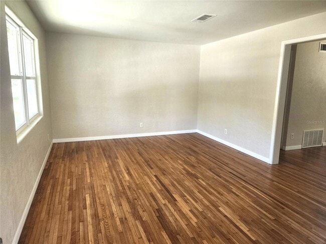 Photo - 554 Miriam Ave