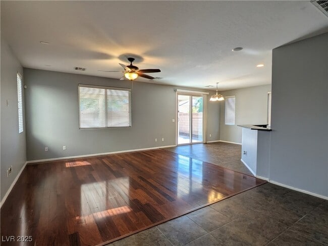 Photo - 758 Crest Valley Pl