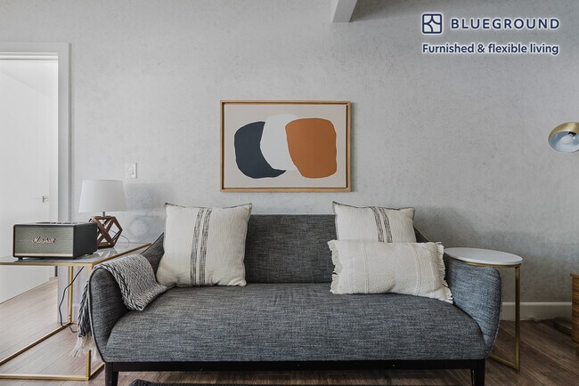 Photo - 715 Everett Ave Unidad FL1-ID1752