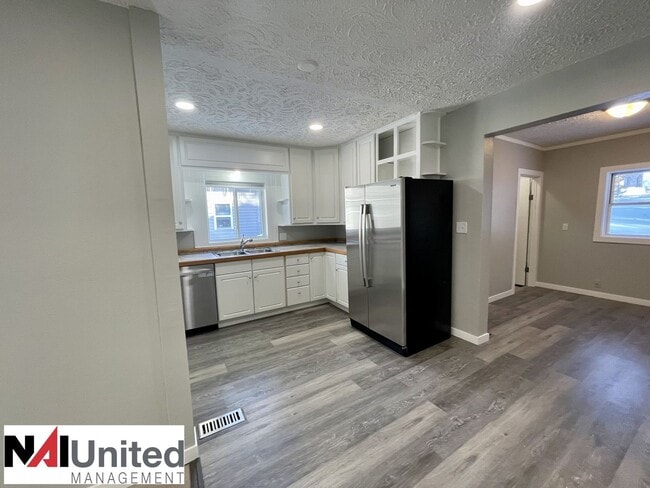 Photo - Fully renovated 3 beds, 1 bath home for rent.