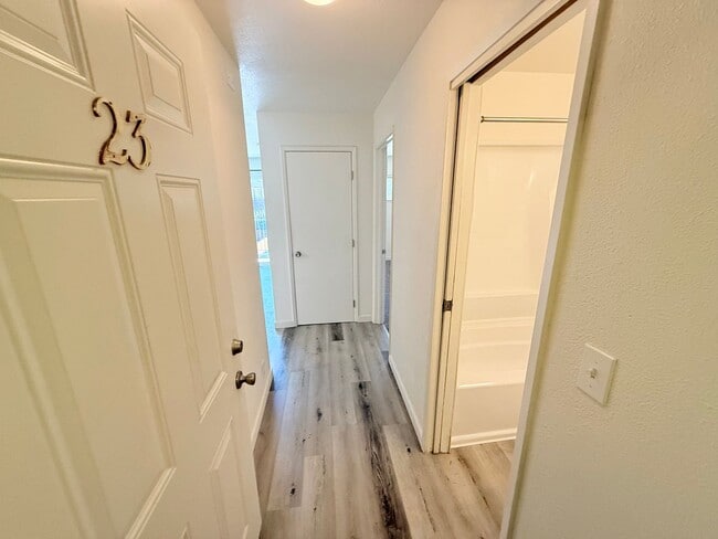 Building Photo - Pet friendly 1 bed apartment in South Lake Tahoe Unit 23
