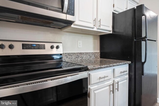 Photo - 607 Ravens Crest Dr