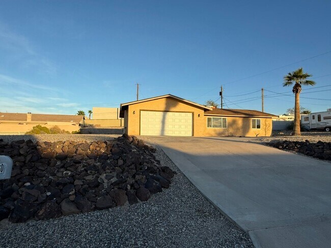 Photo - Long term - unfurnished - Recently remodeled