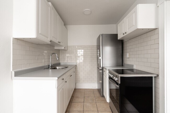 Photo - 122 Dowling Ave Unit 33