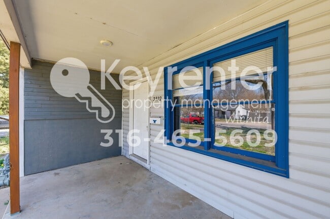 Photo - 2322 S Emporia St Unit 2322