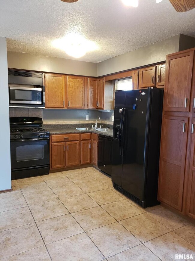 Photo - 4811 Candlelight Dr