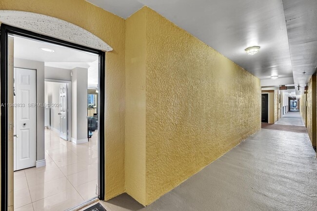 Photo - 17150 N Bay Rd Unit 2821