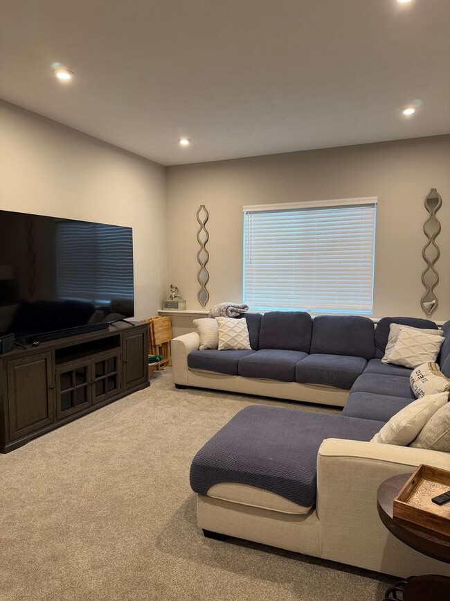 Photo - Spacious 4BR House in Shelbyville