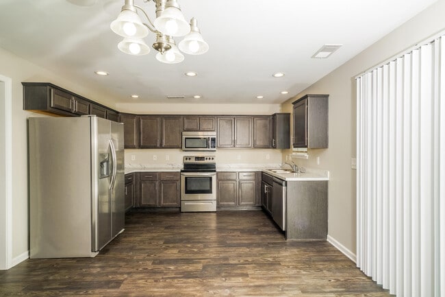 Photo - 2201 Walcot Way