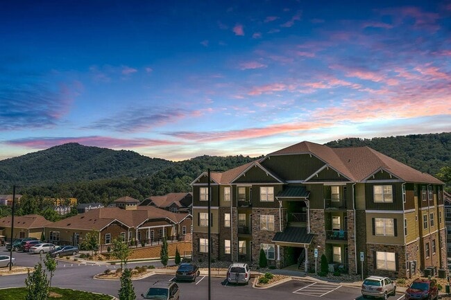 Building Photo - Mountain View Rental