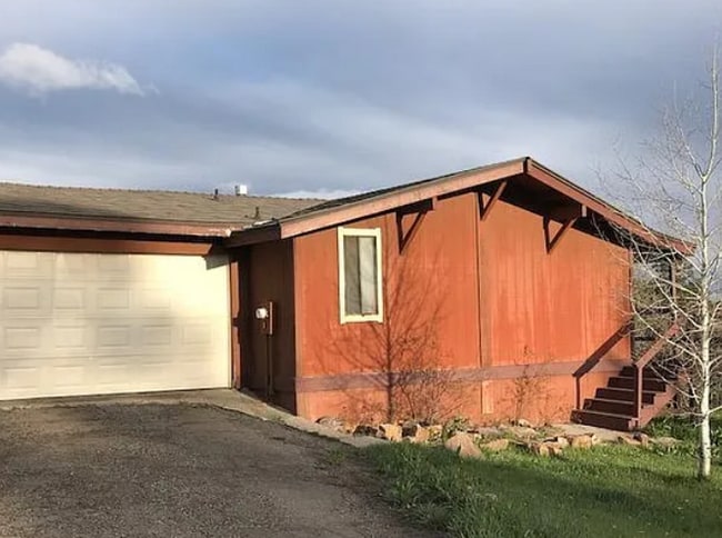 Building Photo - 440 Caddy Cir