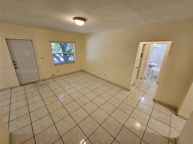 Photo - 822 SW 31st Ave Unit 822