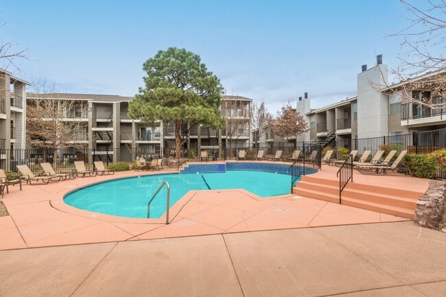 Arrowhead Pointe
