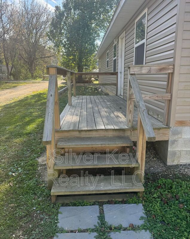 Photo - 525 Scott St