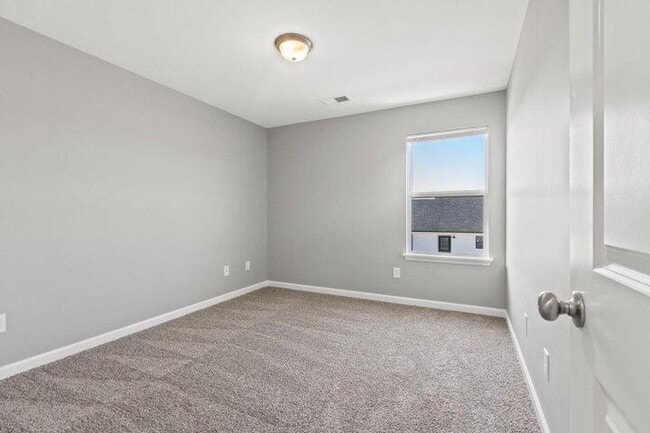 Photo - 205 Jared Parker Way