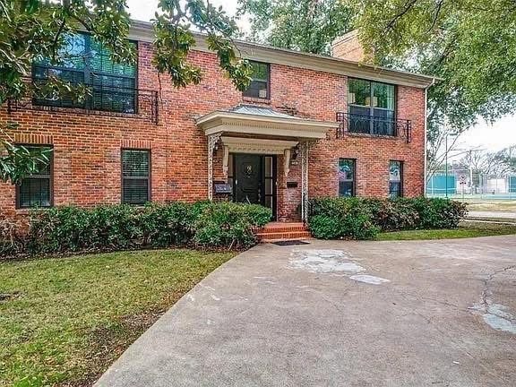 Photo - 4437 University Blvd Townhome