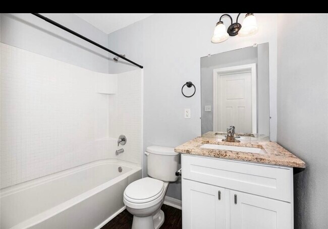 Photo - 2719 Virginia St