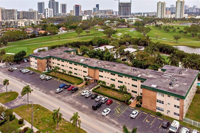 Photo - 1450 Atlantic Shores Blvd Unidad 109