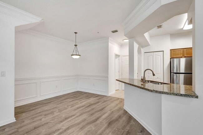 826 Dakota Dr