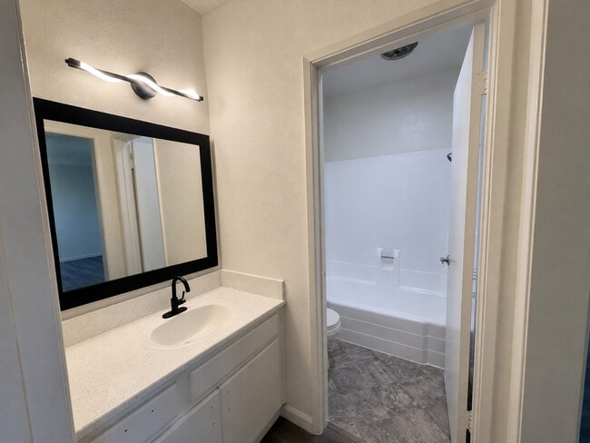 Photo - Western Serrano Ave Apartments