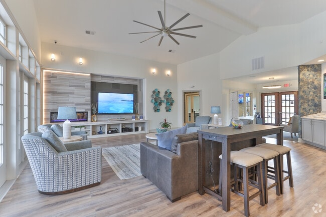 Clubroom - Ridge at Rolling Hills