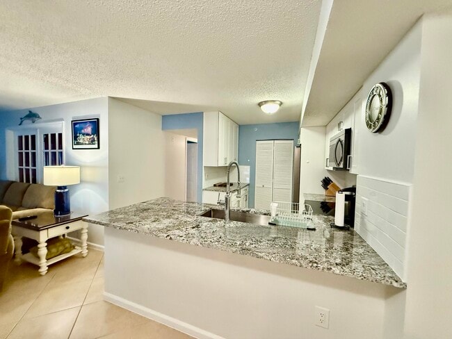 Building Photo - 284 Village Blvd Unit 9102