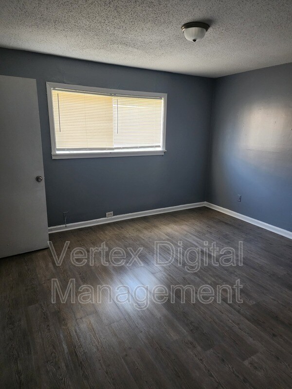 Photo - 3460 Benbow Dr Unit 7