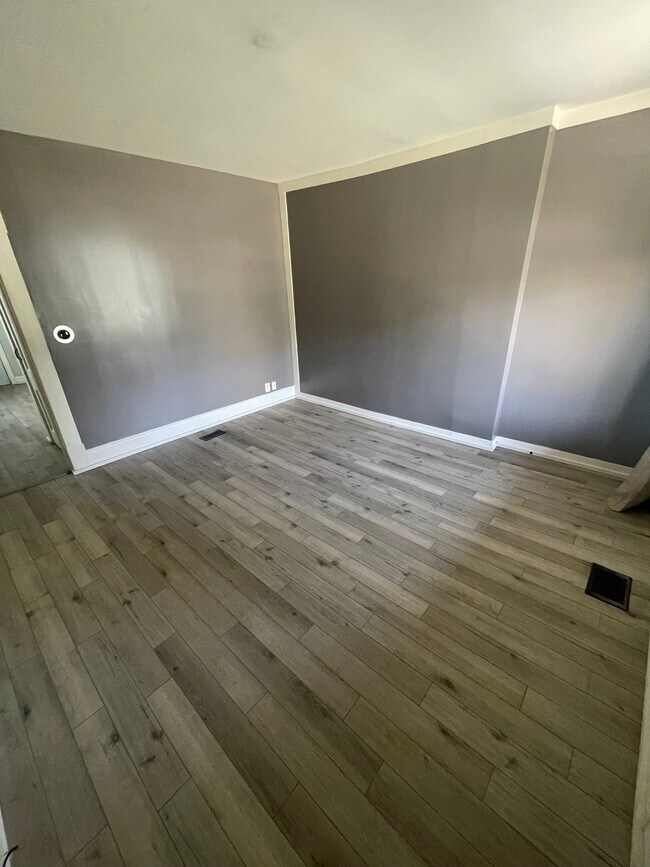 Photo - 497 Frebis Ave