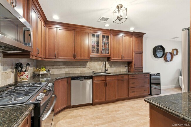 Photo - 11 Indian Trce