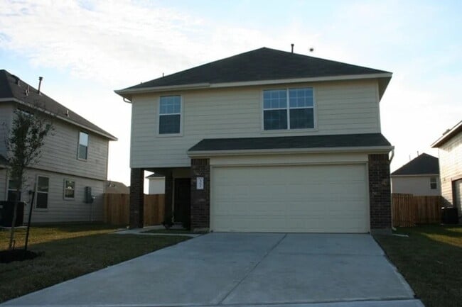 Building Photo - 12631 Needles Nest Rd