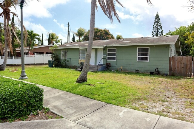 Photo - 1056 NE 34th Ct