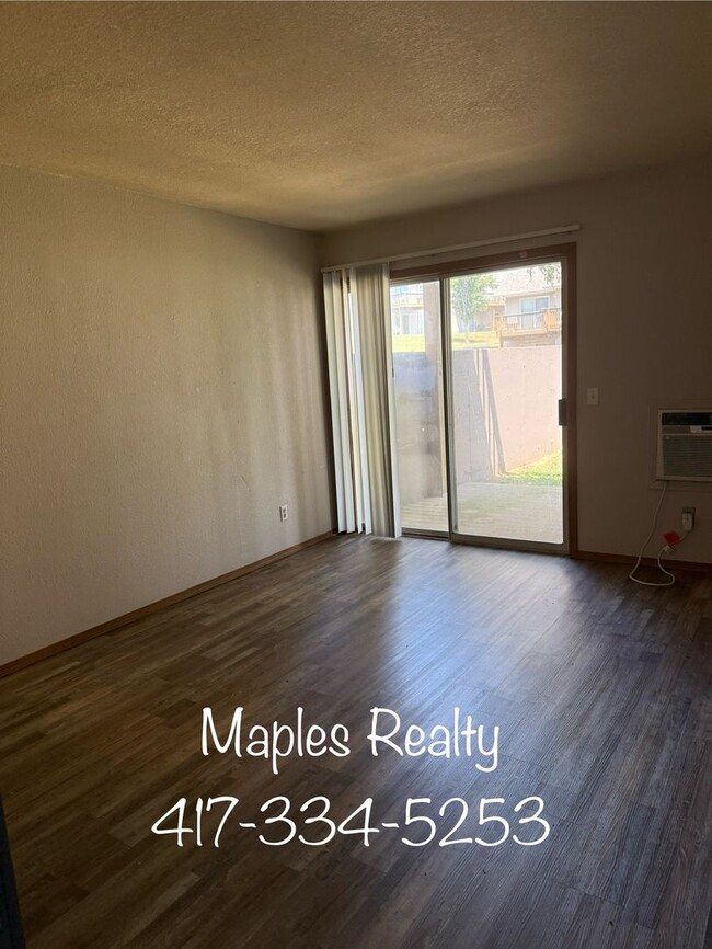 Photo - King Suite with Kitchenette! Unit 1A