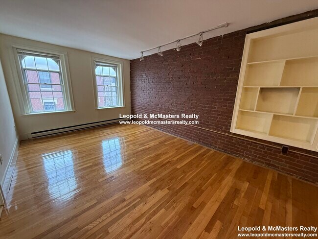 Building Photo - 80 West Cedar St Rental