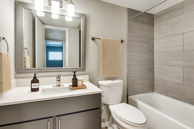 Photo - Palmilla Apartments