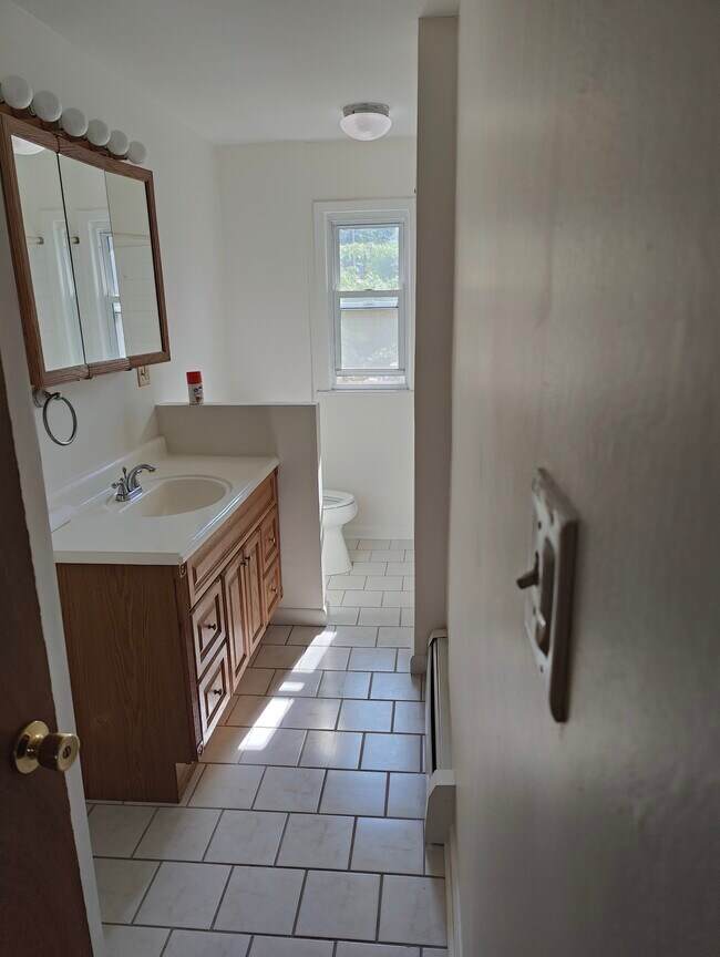 46 Norwell St Rental House Rental in West Haven, CT