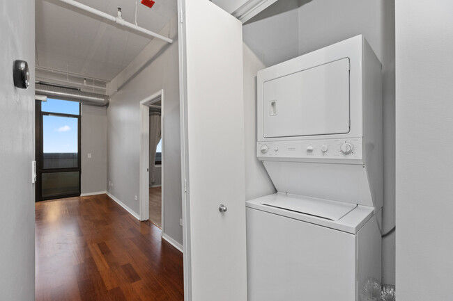 Photo - 212 E Cullerton St Condo Unit 00PH02