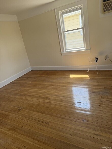 Photo - 15 Miller St Unit Upper