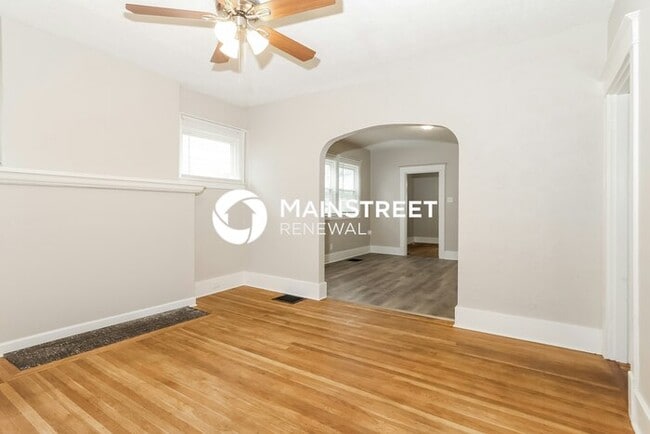 Photo - 3 Bedroom Pet-Friendly Home in Louisville,...