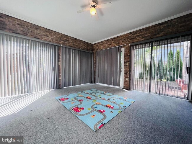 Photo - 159 Honora Dr