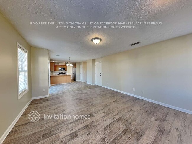 Photo - 412 Chadborn Way