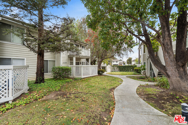 Building Photo - 22226 S Vermont Ave Unit 202A Rental