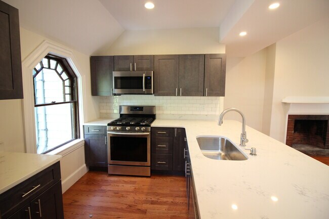 Photo - 65 Beech Glen St Unit 2