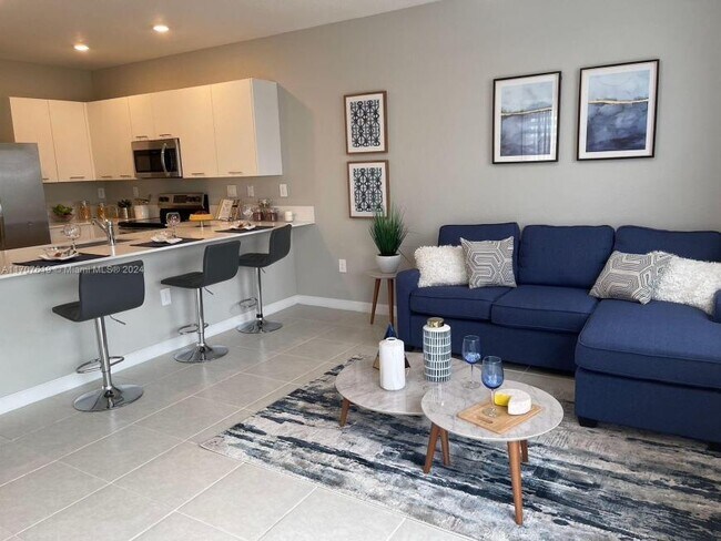 Building Photo - 3 bedroom in Miami FL 33167 Rental